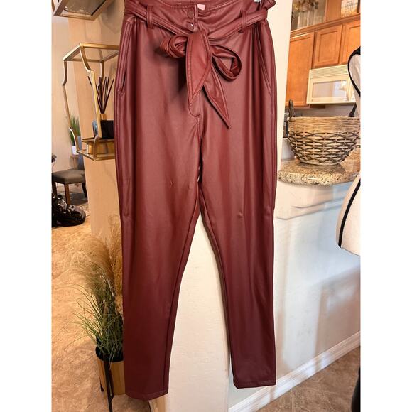 Lilly's Closet Super High Waisted Vegan Leather Belted Ankle Pants Large - Picture 7 of 8